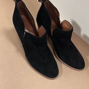 JEFFREY Campbell Rosalee Black Suede Booties size 9.5- like new condition